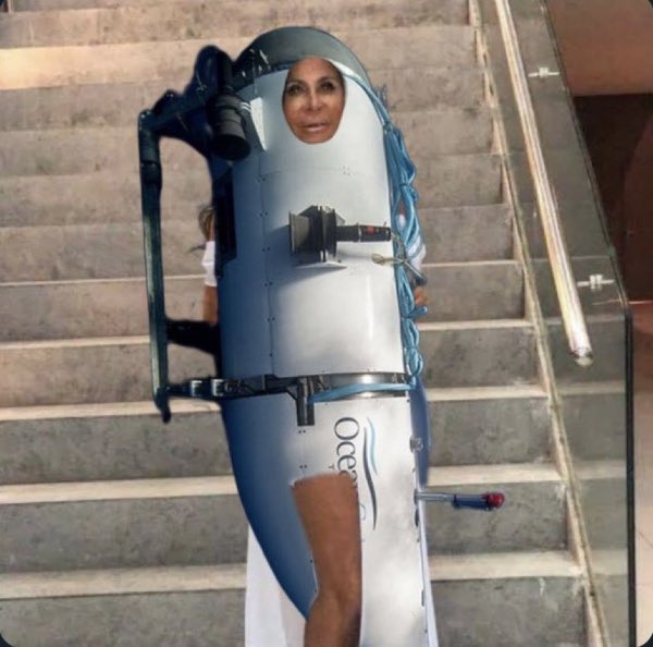 Agora um raciocínio lógico: era só abrir a porta e nadar até a superfície. Tão ÓBVIO