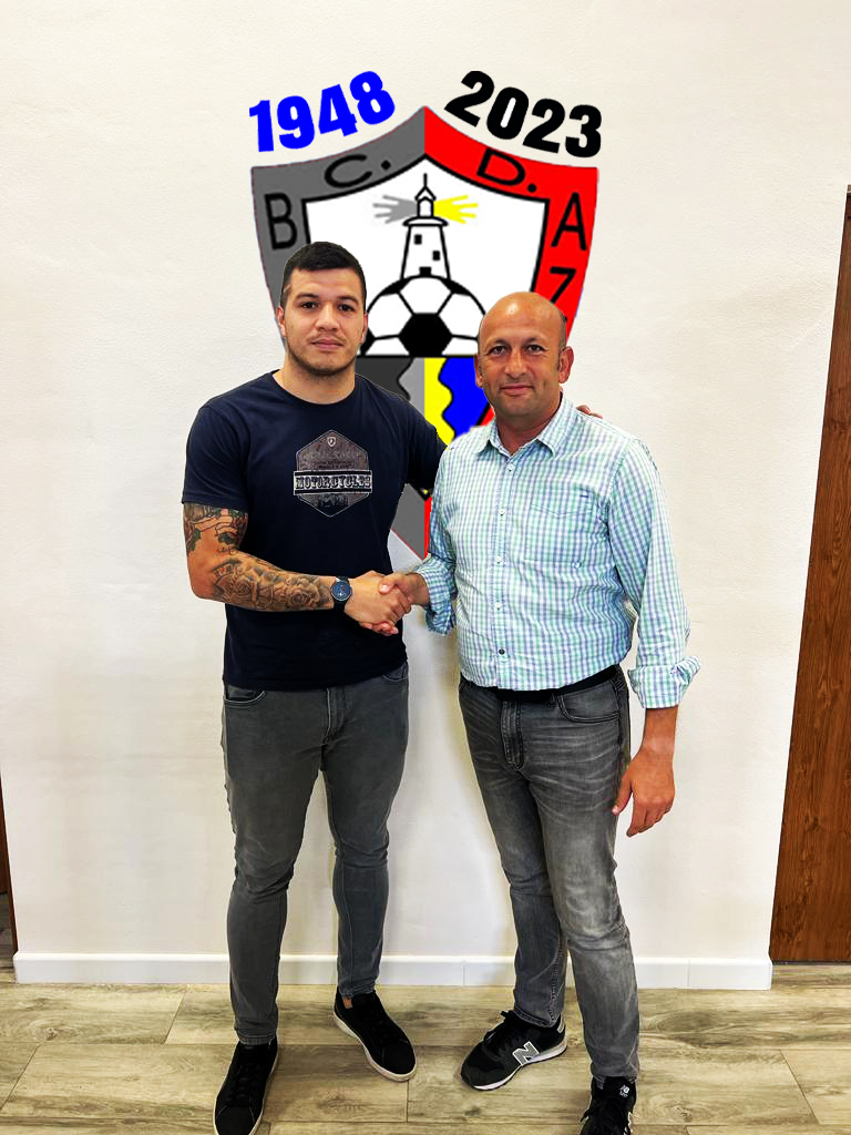 CDBalaAzul1948's tweet photo. FICHAJE
TEMPORADA 2023/2024
Adrián Cáceres 𝐌𝐈𝐂𝐇𝐈 es el primer fichaje de la temporada 23/24.
Defensa Central proveniente del Olímpico de Totana. Jugador fuerte, experimentado y con una gran colocación.
Vamos BALA!!💪💙
#balaazul #soydelbala #vamosbala #cdbalaazul https://t.co/Y9mG84yQvC