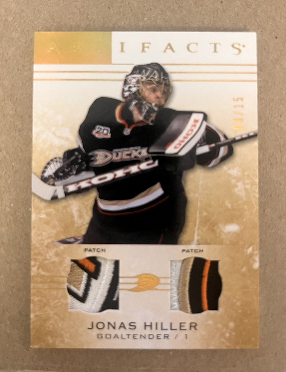 Figure I’ll start posting up some cards from the collection!

14-15 Artifacts Jonas Hiller dual patch 08/15!

#flytogether #CollectTheBest #goalie