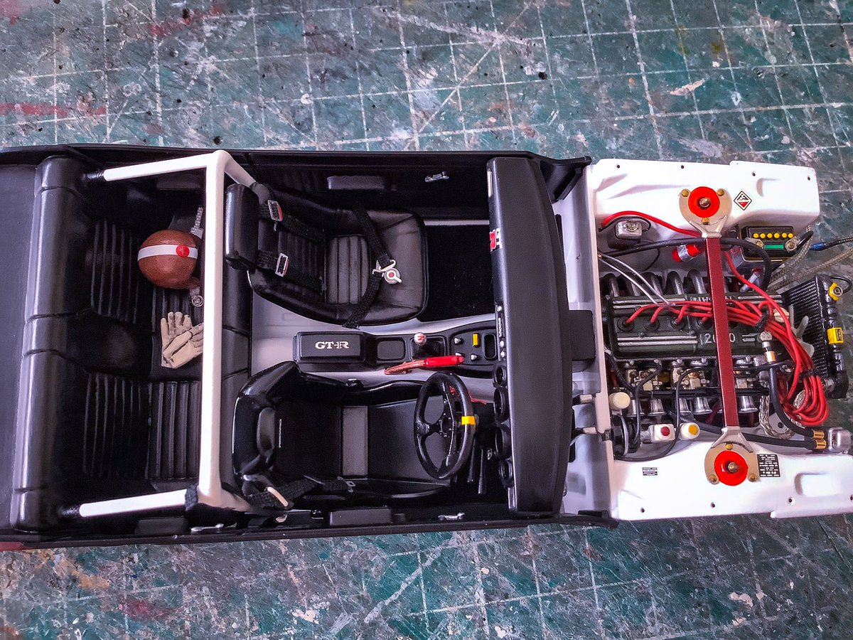 OlitzschG's tweet image. GT-R🇯🇵 badge // the interior is finished 
日産・スカイラインGT-R // KPGC10 
124Scale #Scalemodeling
