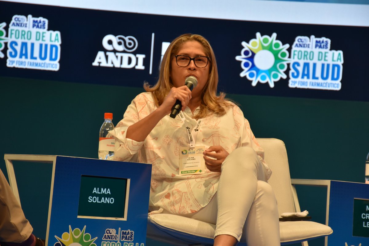 Además, participan en el panel: ✓Alma Solano, Secretaria de Salud  Atlántico. ✓María Cristina Lesmes, Secretaria de Salud del Valle del Cauca.  ✓Jaime Urrego, Viceministro de Salud Pública. ✓Alejandro Gomez, Secretario  Distrital de
