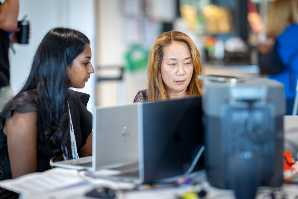LBGplc's tweet photo. Happy International Women in Engineering Day.

We’re celebrating all the trailblazers in their fields.⚡

Earlier this week, some of our brilliant colleagues took part in our Reboot Hackathon 👇

#INWED23 https://t.co/OMpjfUymhI