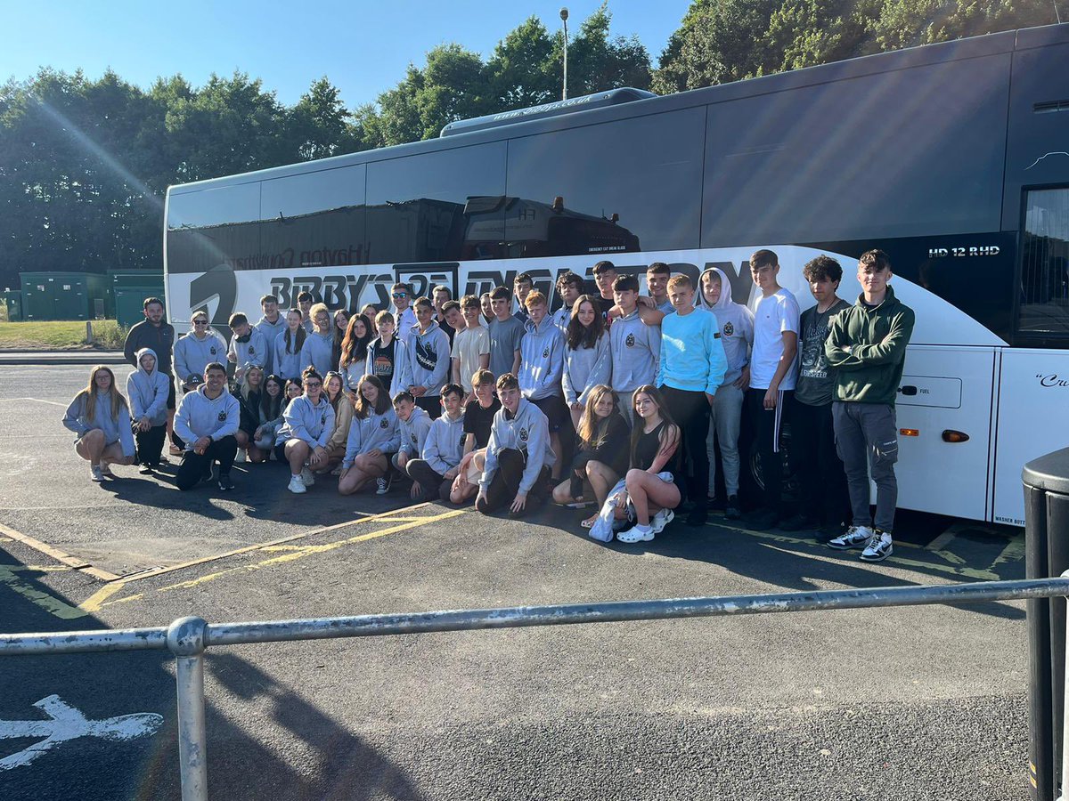 LornshillSocSub's tweet photo. At the stop we left our wonderful driver for the week, Dan the man from @Bibbyscoaches https://t.co/F4QHhyIPyP