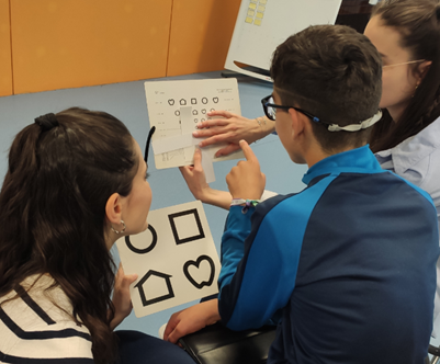 fundparaqueveas's tweet photo. Estamos felices!!
Hemos concluido el proyecto “Para que Veas. Revisiones visuales adaptadas a personas con discapacidad intelectual”, financiado por Acción social Madrid Sur de la Caixa.
Gracias a este proyecto hemos evaluado a 48 niños y niñas con discapacidad intelectual. https://t.co/8d5GhX8dEv