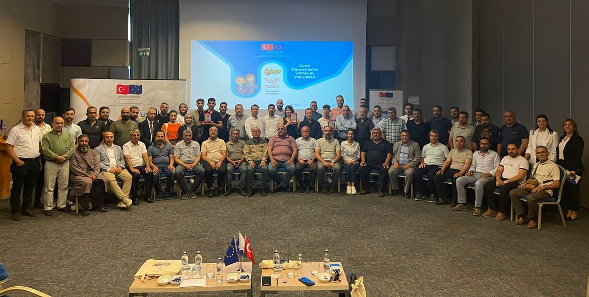 IMEP_VET4JOB's tweet photo. Gaziantep'te çocuk işçiliği ile mücadele çalışmaları çerçevesinde #İMEP "Çırak Öğrencilerim Ustalık Yolunda" farkındalık toplantısı düzenlendi. Çocuk işçiliğinin olumsuz etkilerinin anlatıldığı toplantıda çırak öğrenciler okul ve işletmelere seslerini duyurdular.
@Gaziantep_MEM https://t.co/CBLOQzOZe1