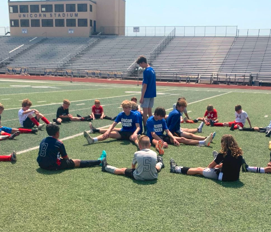 NewBraunfelsISD's tweet photo. Summer sports camps are in full swing. This week our volleyball, soccer and basketball players were caught putting in work! ⚽️��🏀

To find a full list of sports camps that are being offered this summer, please visit: https://t.co/zsh50IWI6I

#PassionForGrowth #OurNBISDstory https://t.co/80nAHhmZg7