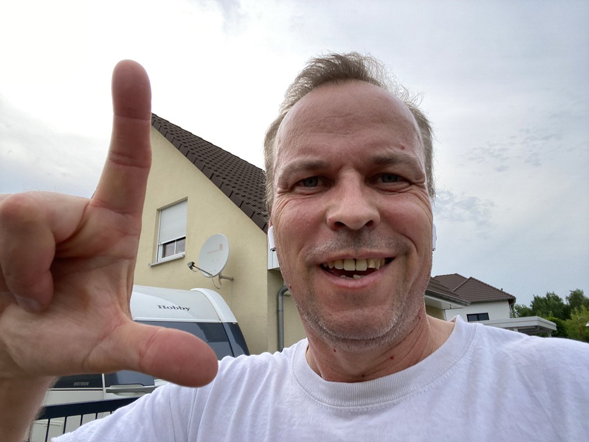 Letzter Lauf vor dem Leipziger Firmenlauf… Mission Titelverteidigung: Schnellster Läufer der LSB und des Bereiches Dienstleistungsmanagement 2022 🏃🏼‍♂️💨 Mit lieben Grüßen an @DerPrommi - Team Magenta 😘❤️