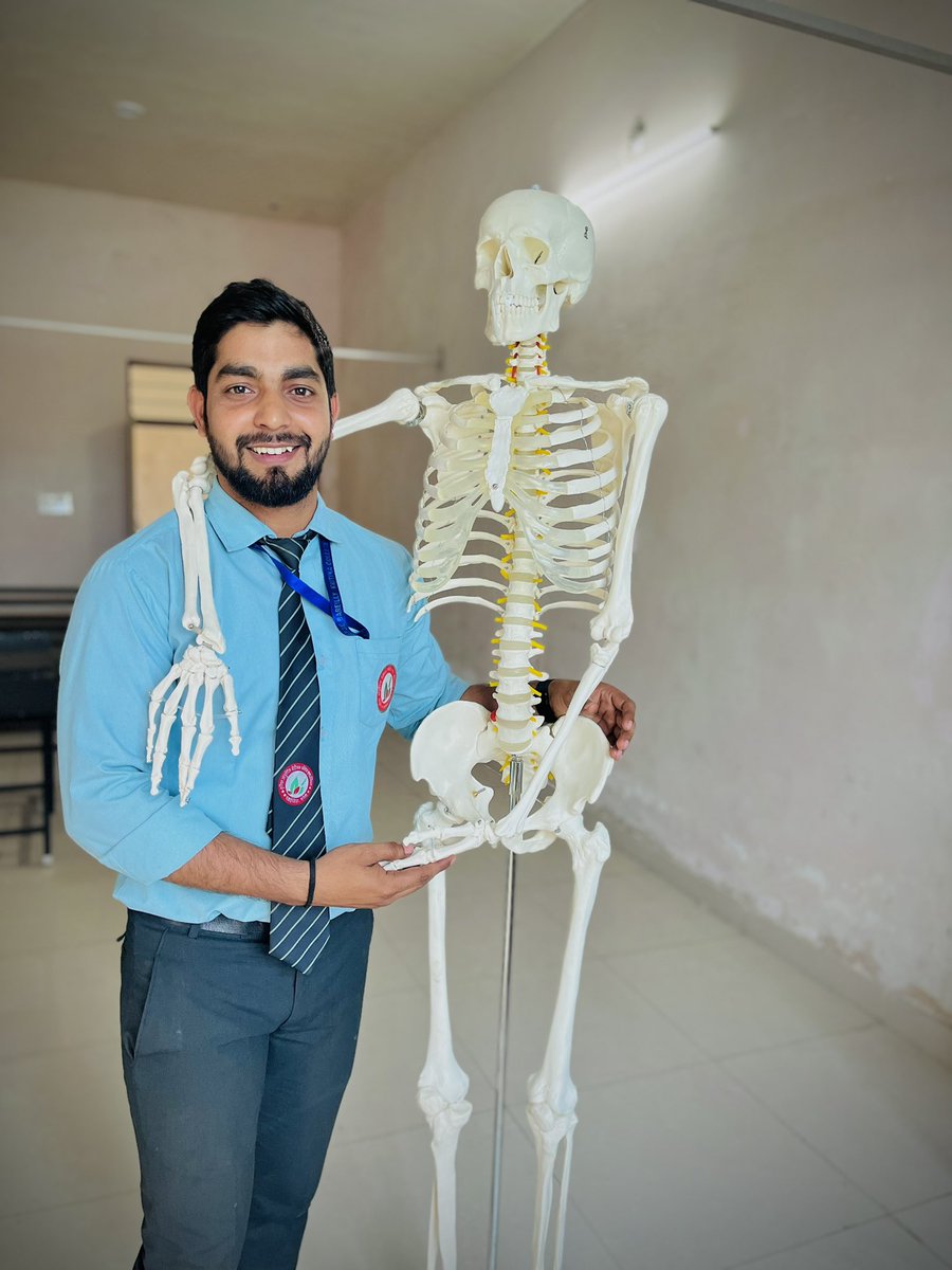 mtalib_official's tweet photo. #talibkafeel #medicalstudent https://t.co/BQsiVSIr7U