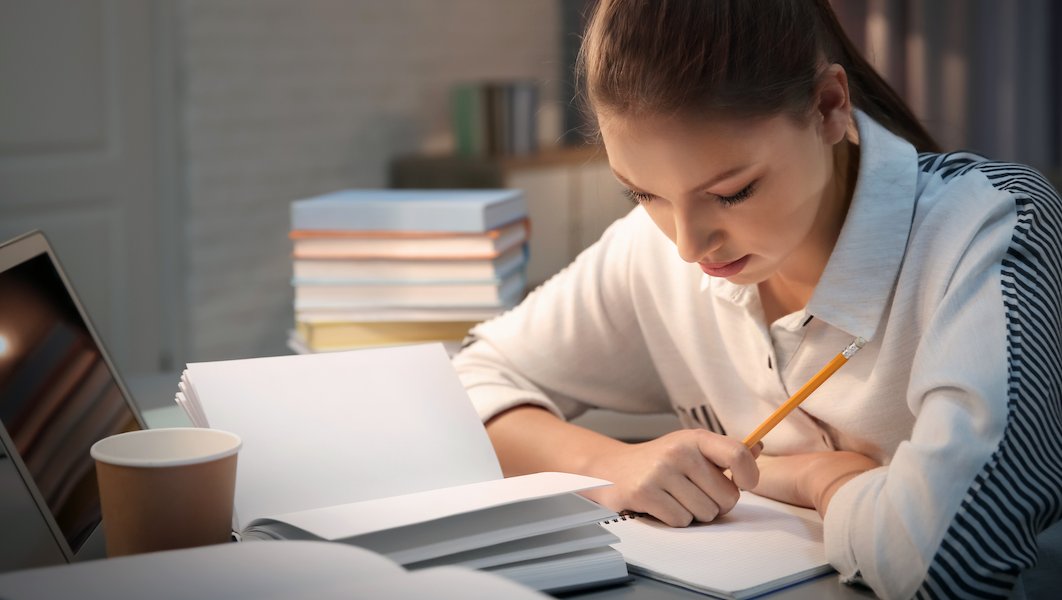 CriticalPass's tweet photo. Studying for the bar exam is no easy task, but luckily we've compiled ways to help make studying easier. Click here to learn why you should adopt a minimum competency mindset when studying for the bar exam: https://t.co/wMnay1TKKs https://t.co/n23AVi1je6