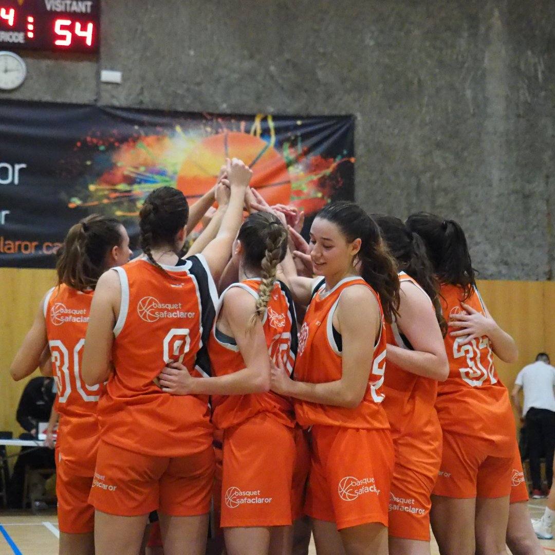 add_mart's tweet photo. Toca posar punt final a aquest viatge
Ple d'emocions, d'alegries, de tristeses. De trencar-nos el cap dia a dia perquè elles ho valien
Dos anys on m'heu ensenyat molt: sobretot el que és l'esforç, el sacrifici, remar per l'equip. I no deixar d'insistir mai. Ningú com vosaltres🧡 https://t.co/cTfAsjescW