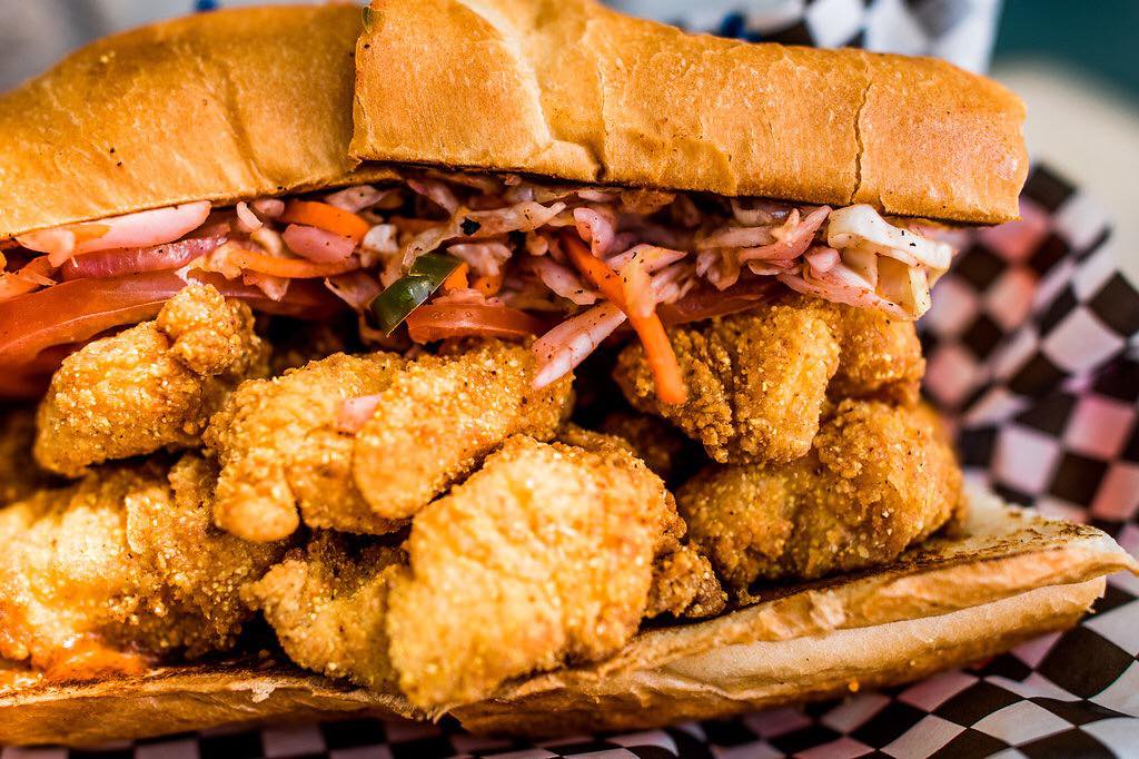 Taste why @SatchmosBBQ was voted for Best of Flag's, Best BBQ and Catering 🍖 From smoky brisket to creamy mac & cheese to succulent catfish po' boys, Satchmo's has something to #WipeTheSmileOnYourFace! What will you order? 🤤 #DiscoverFlagstaff #StayAndPlayResponsibly