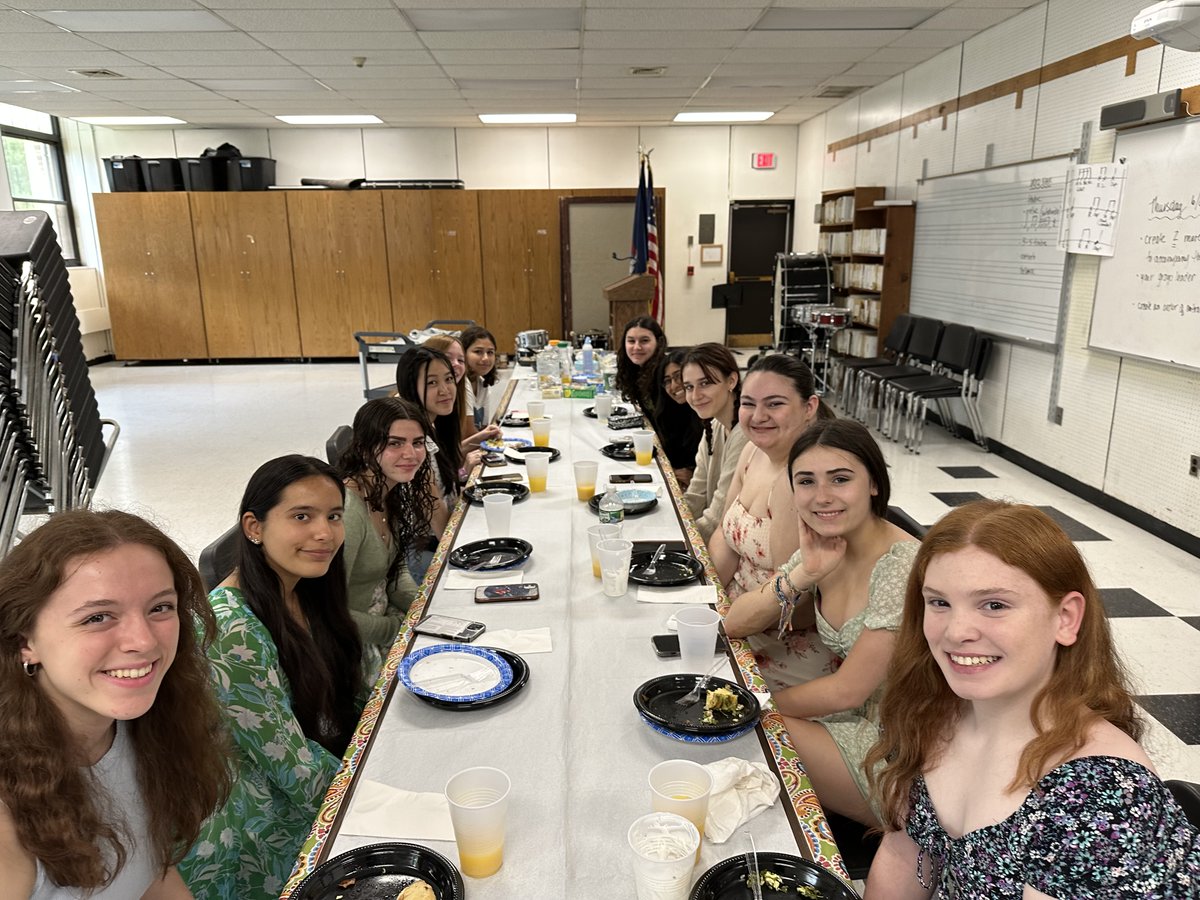 ICA Treble Choir Power Brunch to celebrate a year of music making and connections.  
#MackMusic #SingingIntoSummer #Treble #ICA #CommackHighSchool #CommackSchools