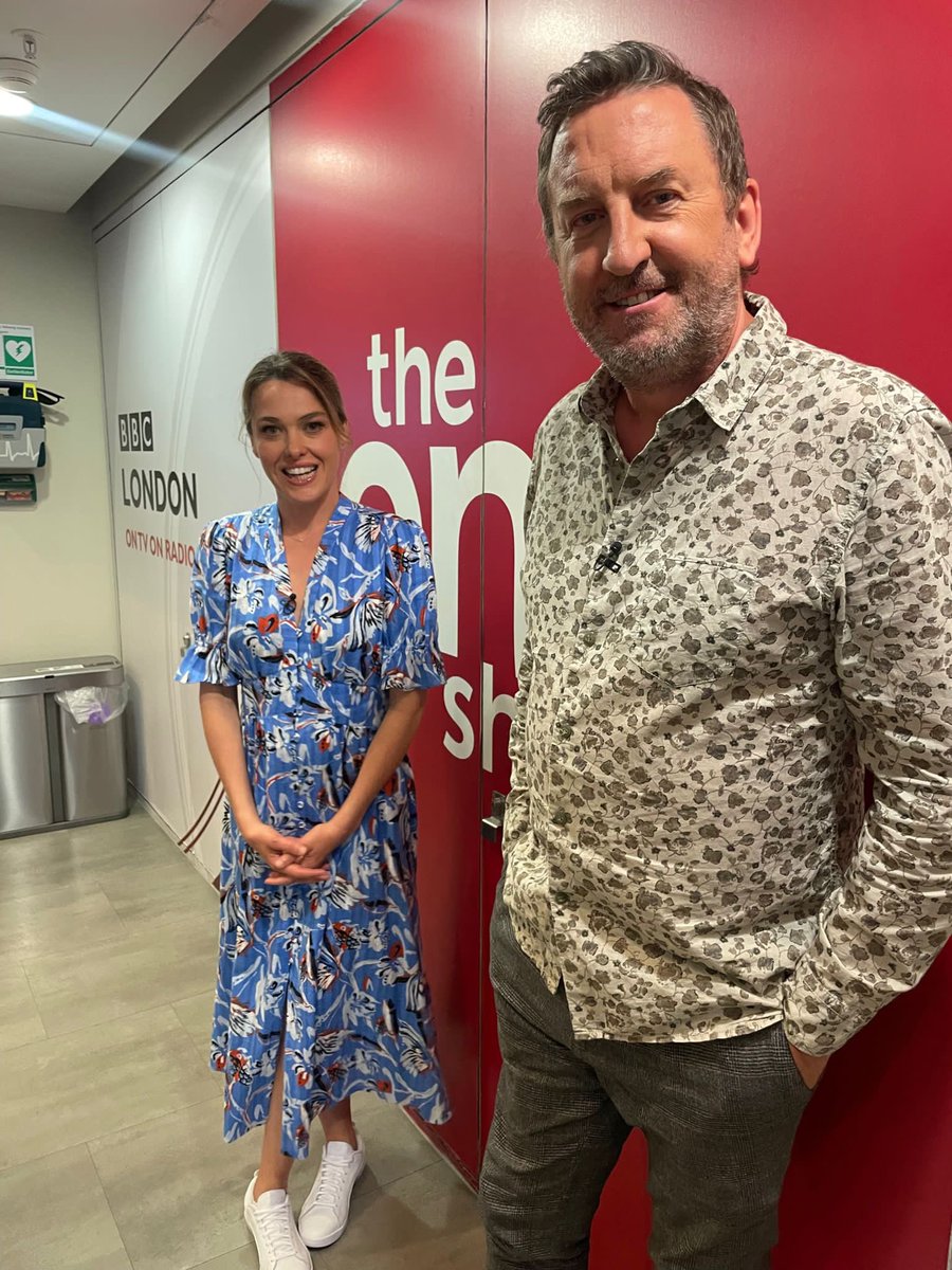 👀 @LeeMack and @SallyBretton are here 🙌

#TheOneShow 👉 bbc.in/3NIg6NS