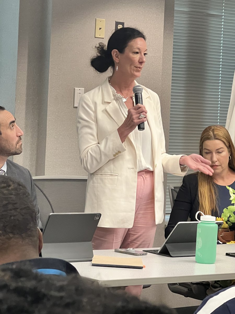 FAMMFoundation's tweet photo. HAPPENING NOW: Day 3 and the final day of #FAMMLobbyDay, we're meeting with Director Colette Peters at the Bureau of Prisons Headquarters. https://t.co/e3rnvzwFTd