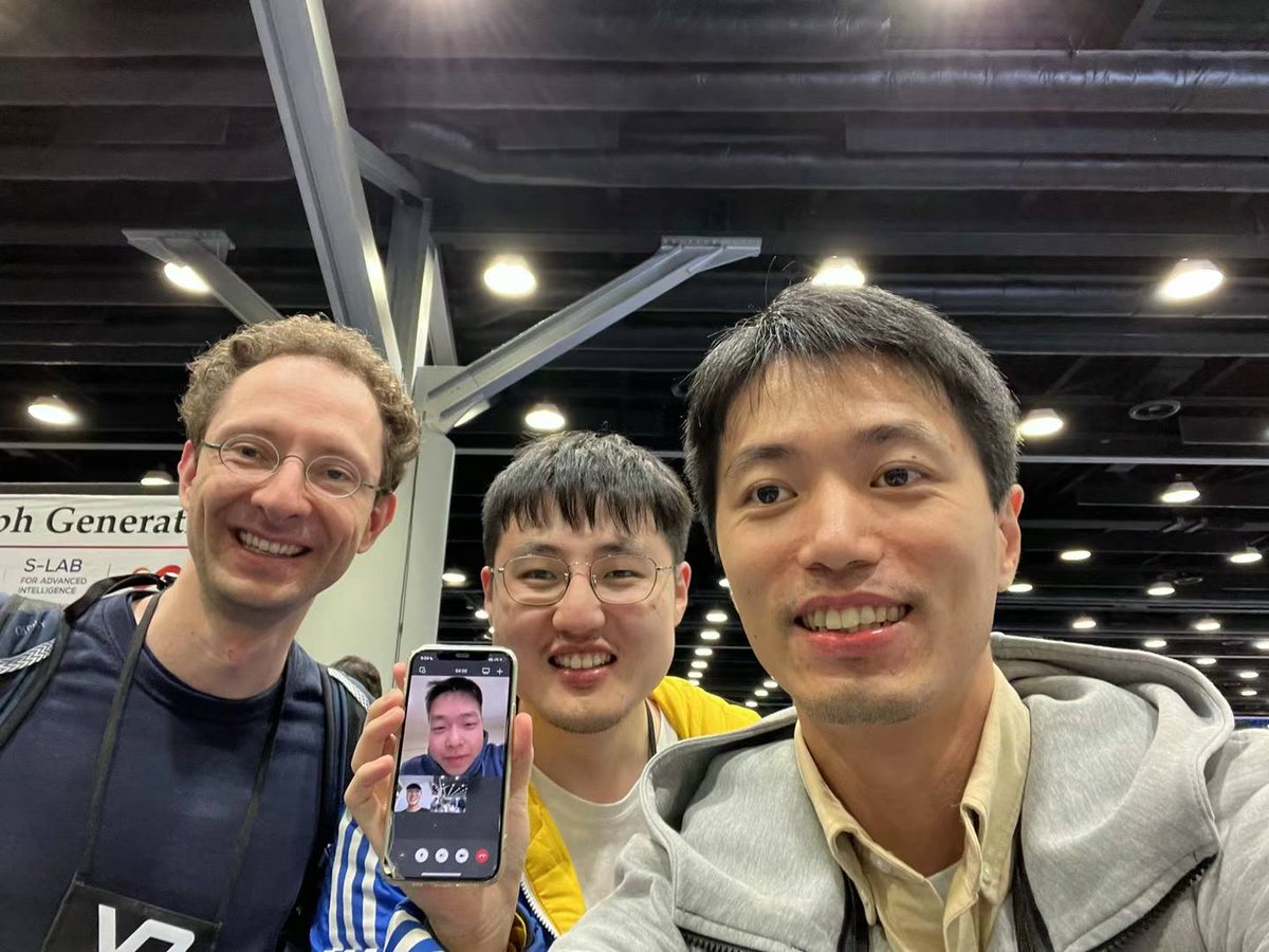 liuziwei7's tweet image. #CVPR2023 It was nice chatting with @lschmidt3 on the future of large multi-modality models/chatbots :)

🦩OpenFlamingo meets 🦦Otter!