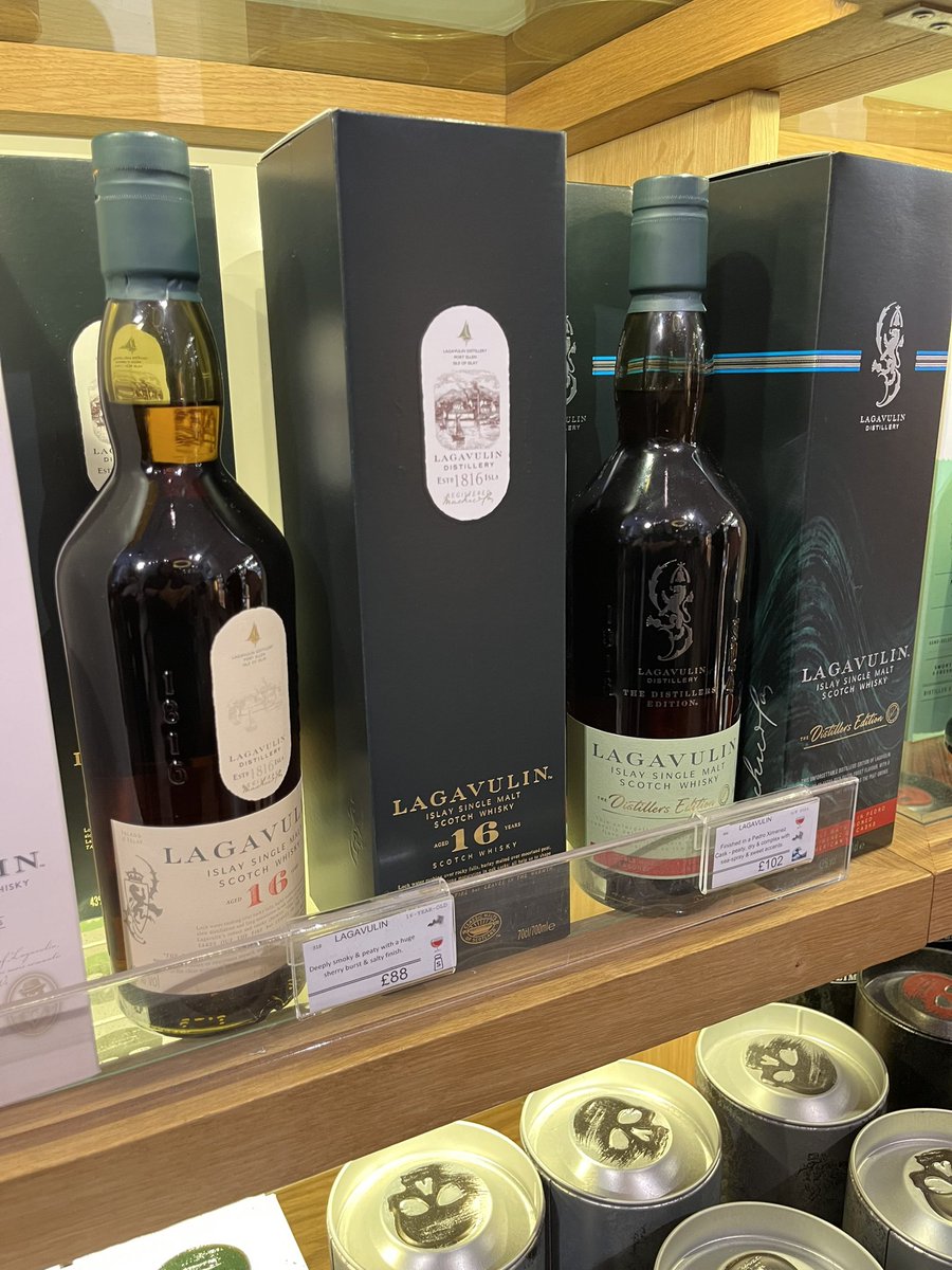 T_fingler's tweet photo. I have started my  2 week holiday! Recovering from jet lag still, but walked around a bit today. #EDINBURGH #weedram https://t.co/AHo2pWl0GW