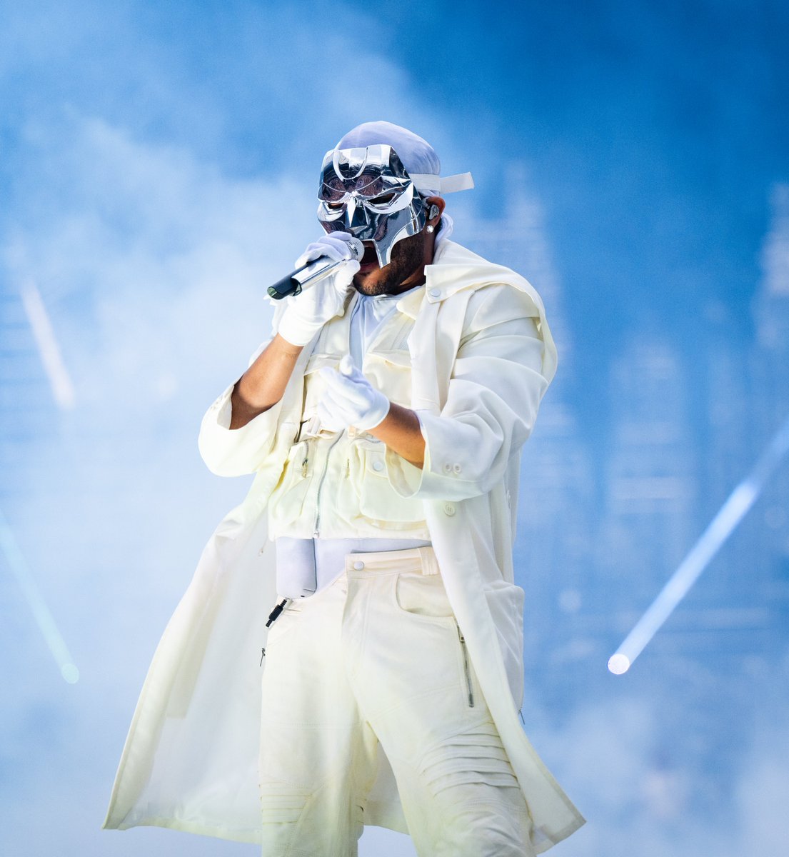 ComplexMusic's tweet photo. The Weeknd on his next album and completing the trilogy 👀

"I’m finishing the third part of this of this saga, of this trilogy. The name of it will come out soon, but it’s not called what some fans think it’s called… what they think it’s called is actually a song on the album, but that’s not what the actual album is called."