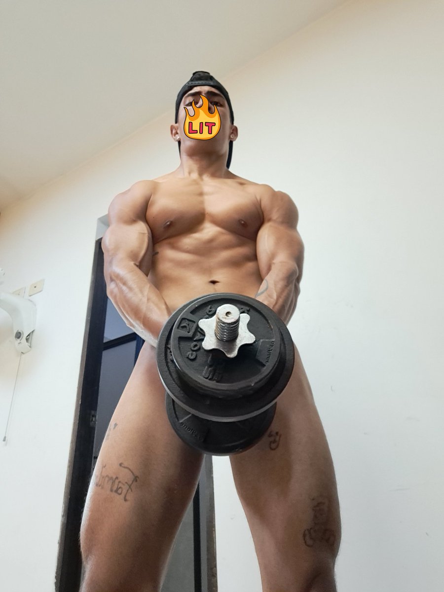AdrianRae44's tweet photo. What are you waiting for to spend a pleasant time with me? 
I am sure that I can make you feel in heaven and make you come down in a matter of seconds
🤠🍭🚀🛩🌠💦💦💦💦 https://t.co/4CHrymRTfA