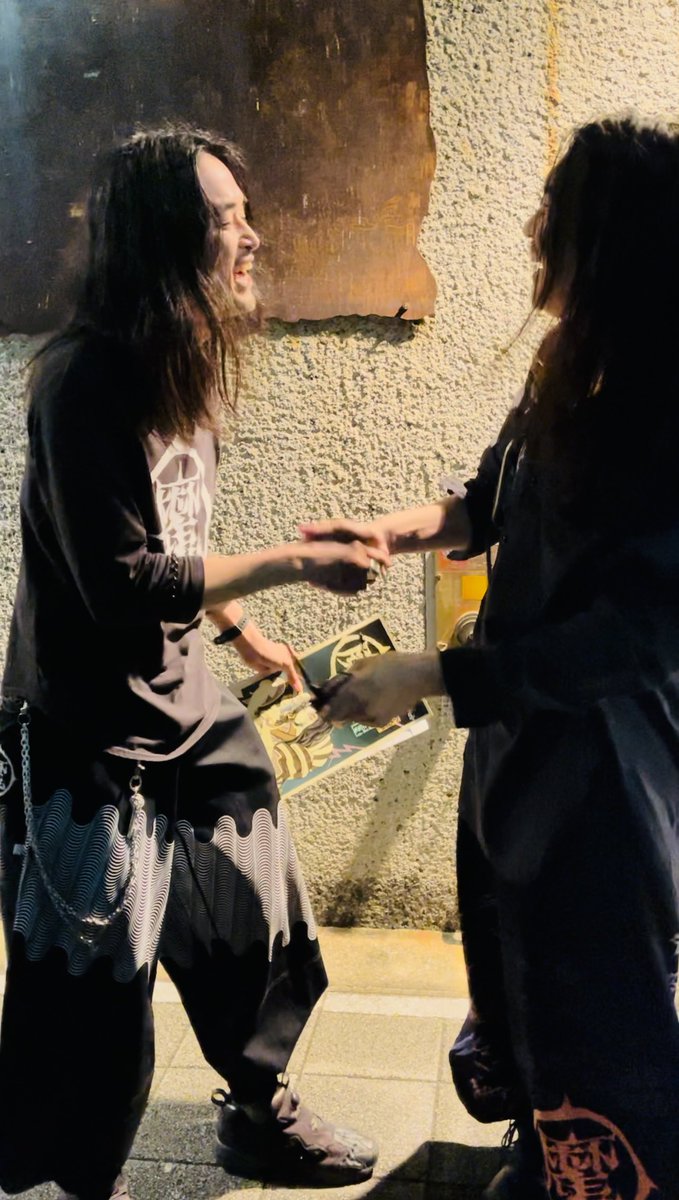 neil_o_'s tweet photo. 余韻がヒドイ。
ライブ後に味仙のトイレで見た鏡に映った自分の顔が幸せそのものだった。
さっきKENKENに会ったんだよな、夢のようだった。
初めてkenkenみたの大須のE.L.Lだった。
だから今日のライブも特別だった。
@kenken_RIZE ありがとう。 https://t.co/meGv4HC1RR