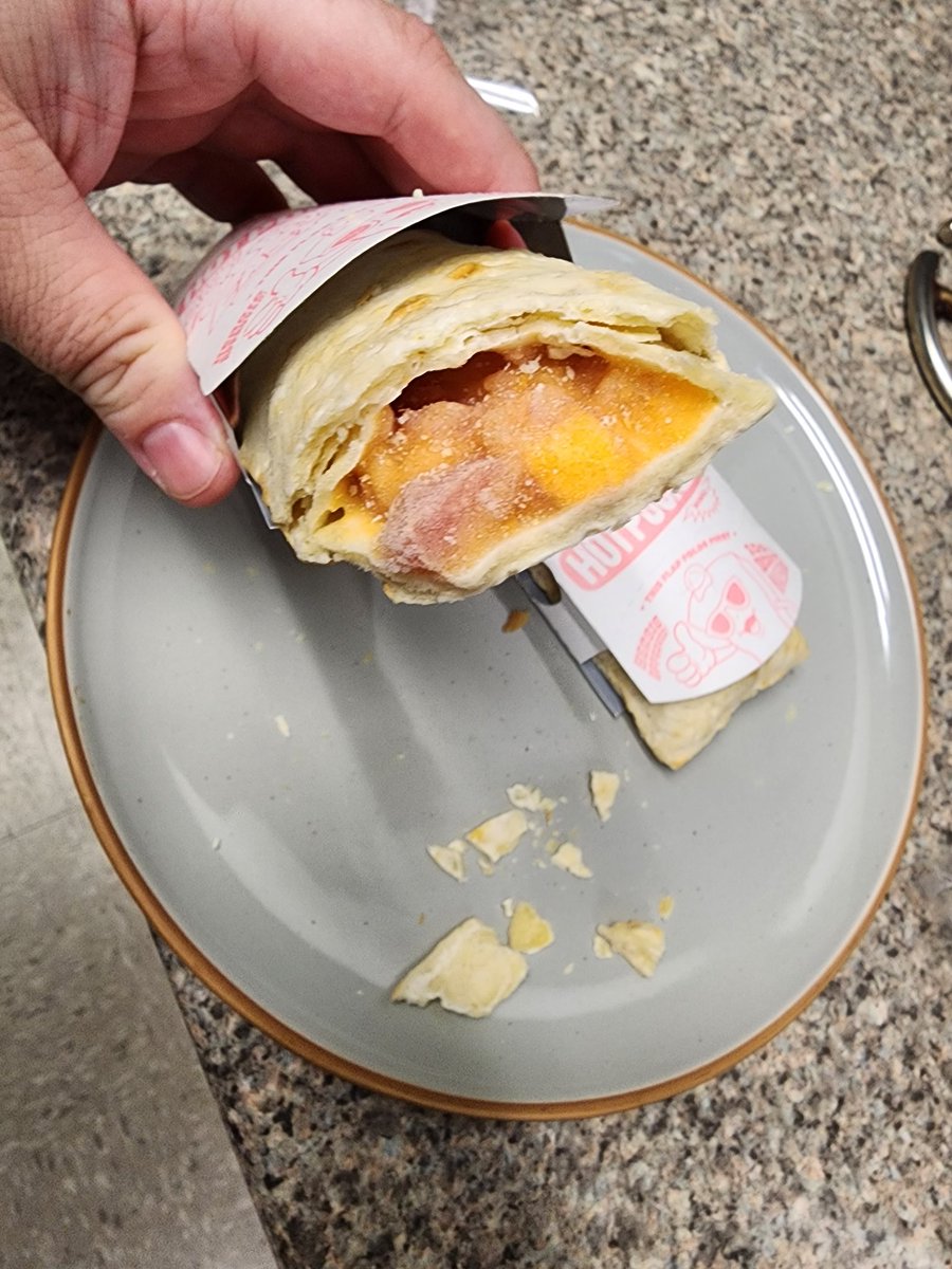 LxmLoc's tweet image. What the hell?! @hotpockets