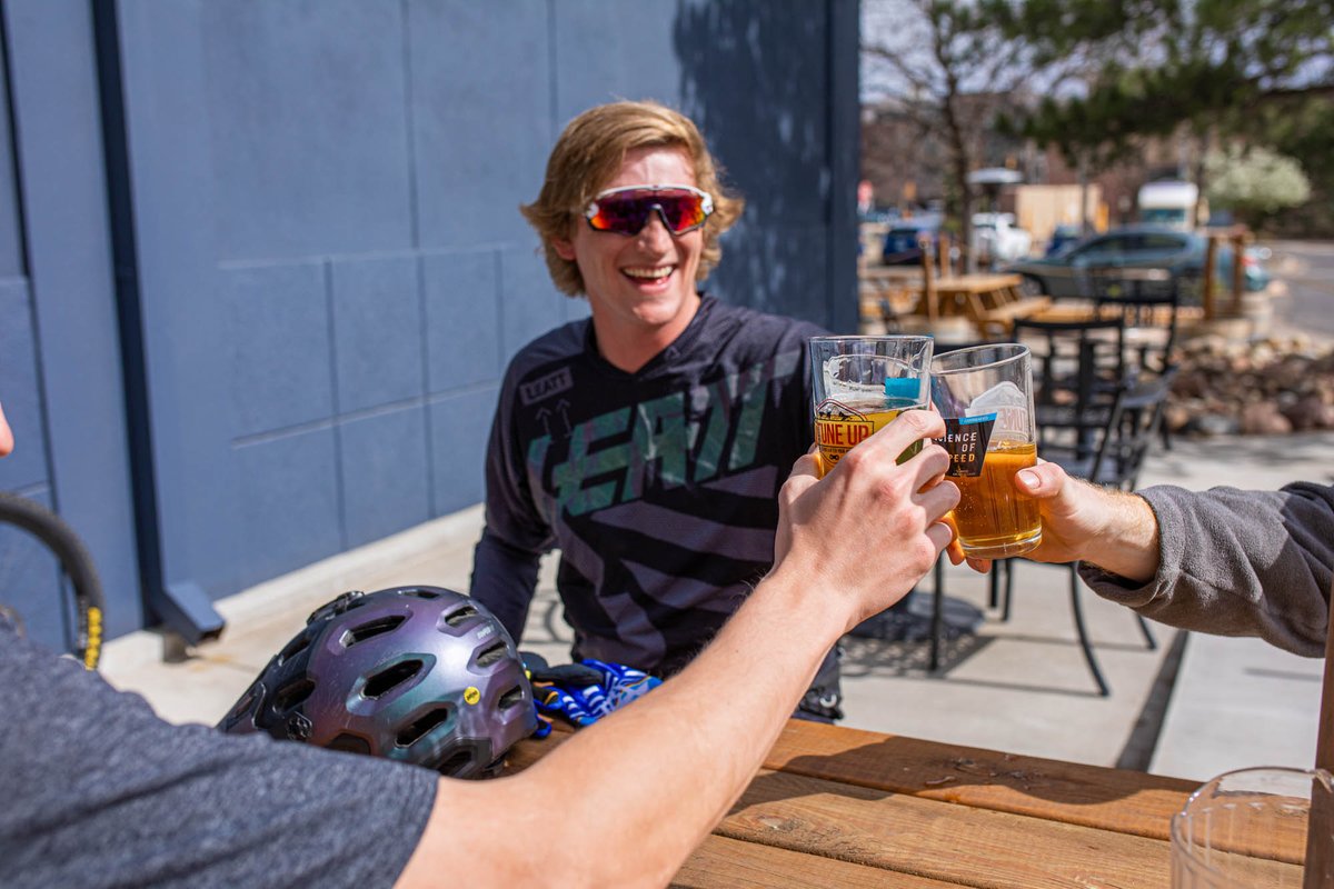 Happy hour is upon us ladies &amp; gentlemen 🍻 Happy Hour