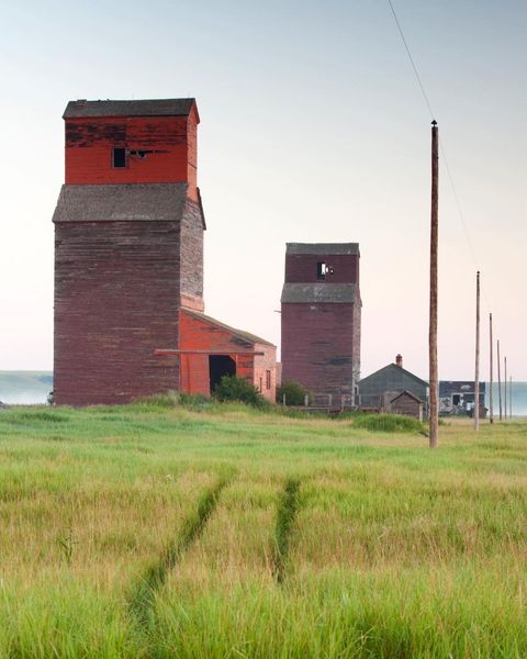 grainhenge's tweet photo. The name GrainHenge symbolizes Alberta’s rich history of grain elevators, mills and abandoned wood structures that are the iconic symbols of the prairies. https://t.co/3CsuINi5CI