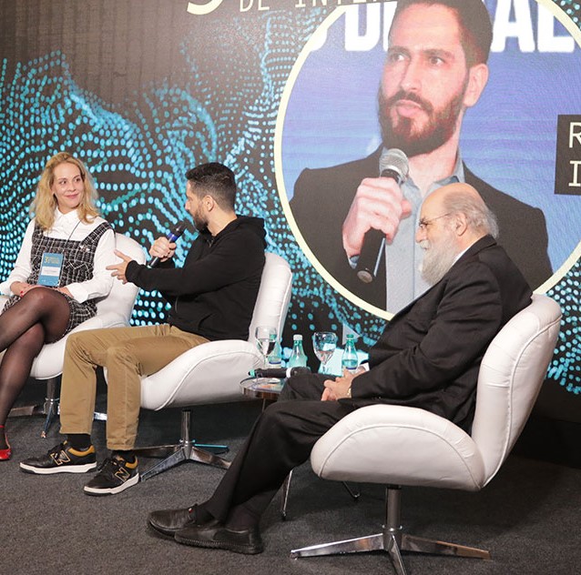 O diretor do ITS Rio, Ronaldo Lemos, defendeu a autorregulação sobre conteúdos de plataformas, na abertura do  3º Congresso Brasileiro de Internet. Saiba mais aqui: bit.ly/3NINLH6