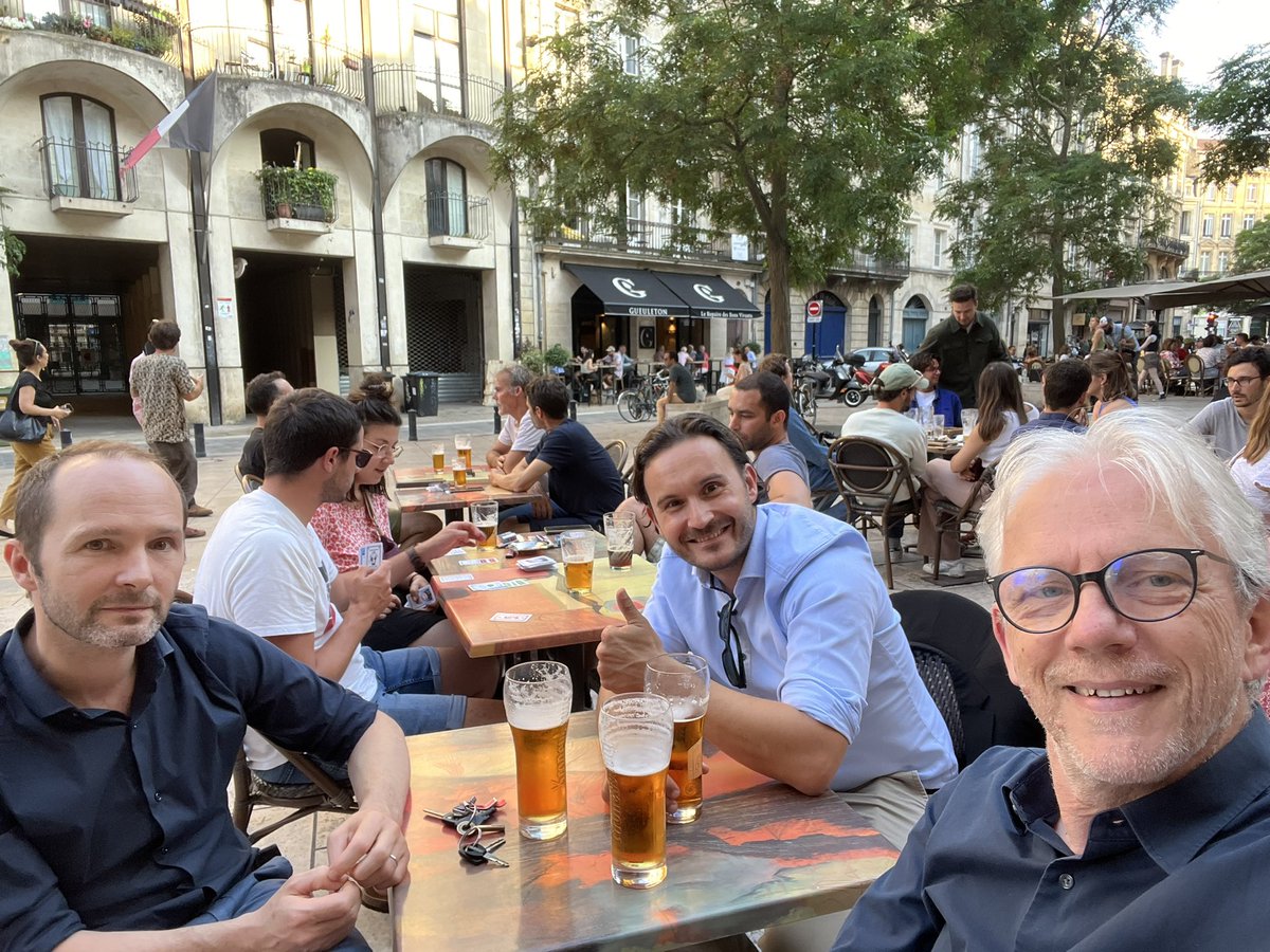 Happy end of a busy day with @PrRomainMATHIEU as our Visiting professor . Thank you for a great exchange on prostate cancer patient management. @GregoireRob @uroccr @CHUBordeaux @UroBordeaux