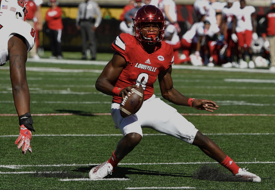 Blessed &amp; Thankful to Receive an Offer from The University of Louisville!!!⚪️🔴
<a href="/coachtspence/">Ty Spencer</a> <a href="/DetKingFootball/">Detroit King Football</a> <a href="/AllenTrieu/">Allen Trieu</a> <a href="/ULFBRecruiting/">Louisville FB Recruiting</a>