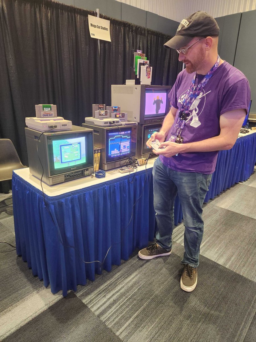 Really excited to have <a href="/Totter87/">TAREN OTTER</a> stop by our booth at #GDEX2023 to play and chat with fans about #Kudzu! 🌿✨🎮

The #Kickstarter is very close to reaching a stretch goal to have it ported to the #NintendoSwitch, and we need your help to make it happen! 💚

It has less than 48