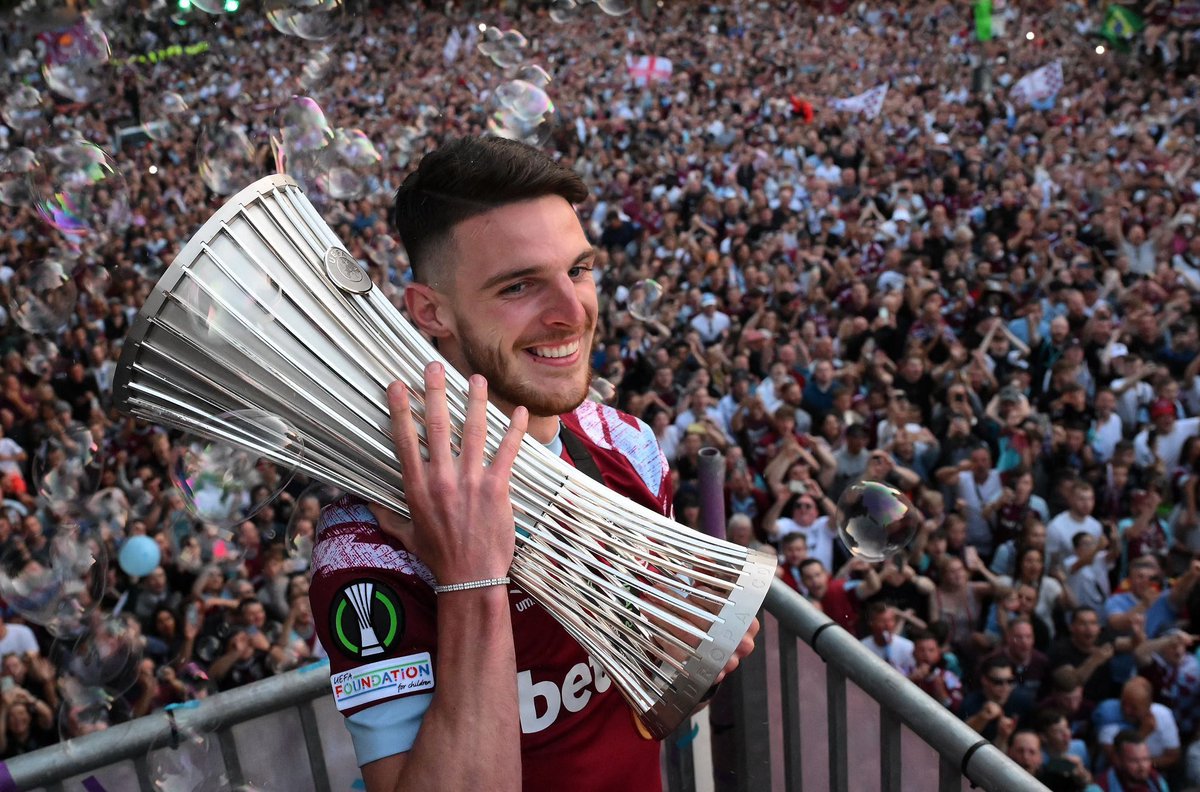 Gunnersc0m's tweet photo. Declan Rice is keen to join Arsenal despite Manchester City’s plan for a rival bid. [@JacobSteinberg] https://t.co/ix6K84M76L
