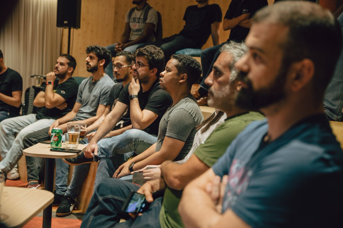 e_dnsilva's tweet photo. Last week, I had the opportunity to be a speaker at the @PHPPortugal  meetup, and I shared some tips about how we can work on legacy code.
I would like to thank everyone who was able to participate, and I hope to see you all at upcoming events 😄 https://t.co/sfrZYlaOzy