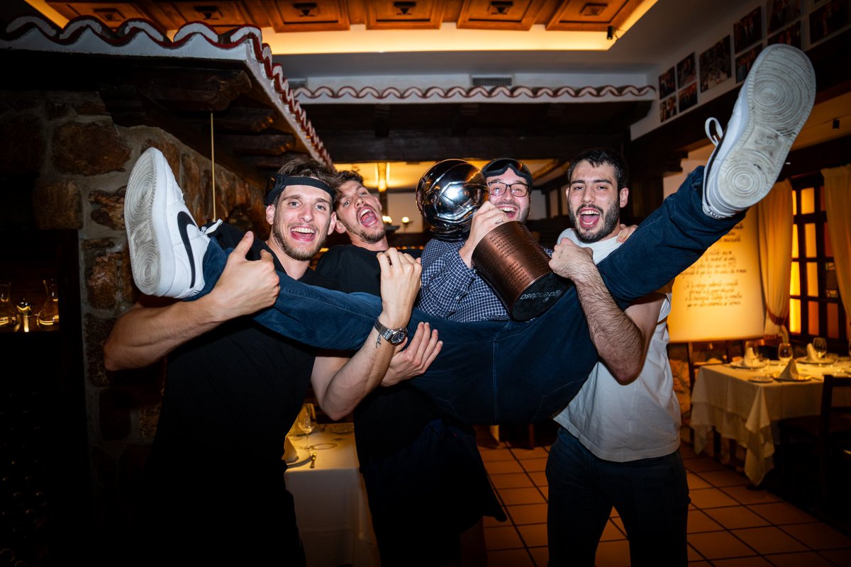 David R. Jover tweet media