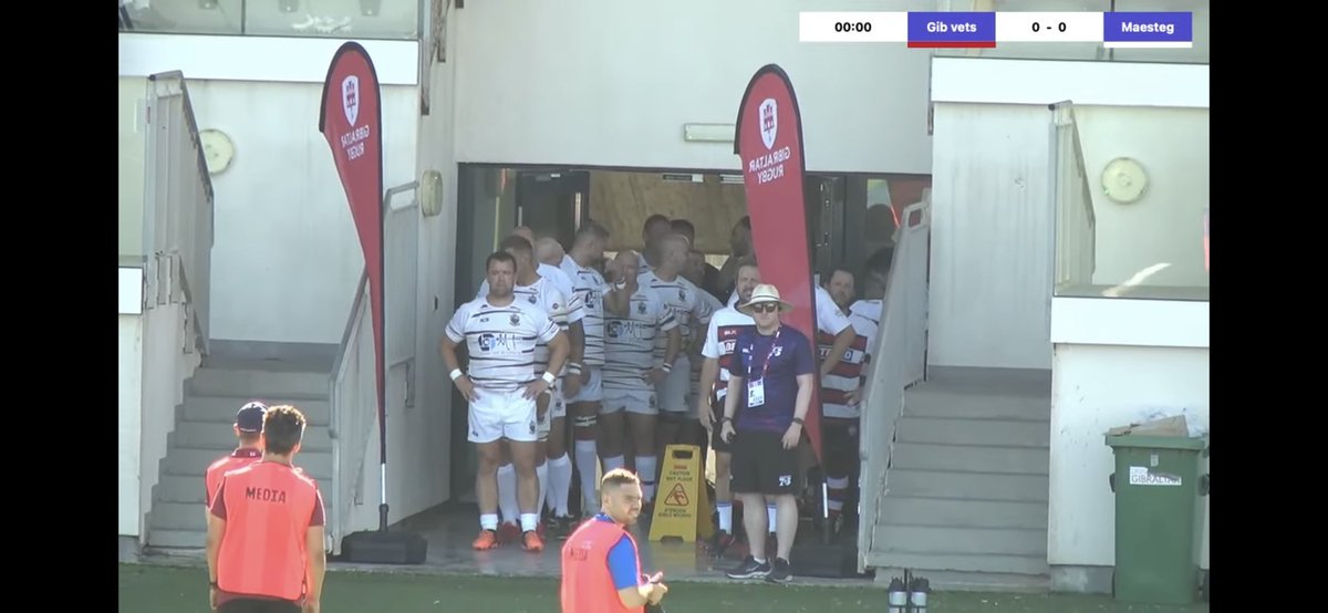 “Guff I’m tamping-Burgers , burgers,burgers!’
‘STFU Hembs I’m a changed man now!  I’m rebuilding my body from the inside out!’ #chiaseeds