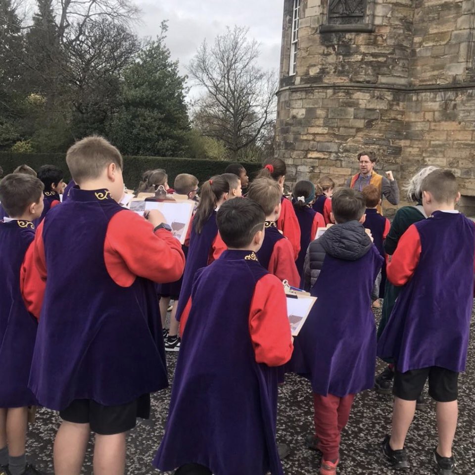 P6A used their PTA Class Trip Fund to go to #palaceofholyroodhouse! They loved touring the Palace of Holyroodhouse,Edinburgh. Their tour guide, Jordan was outstanding! A really engaging,fun&amp;captivating experience! A super way to round up their Mary Queen Of Scots topic!