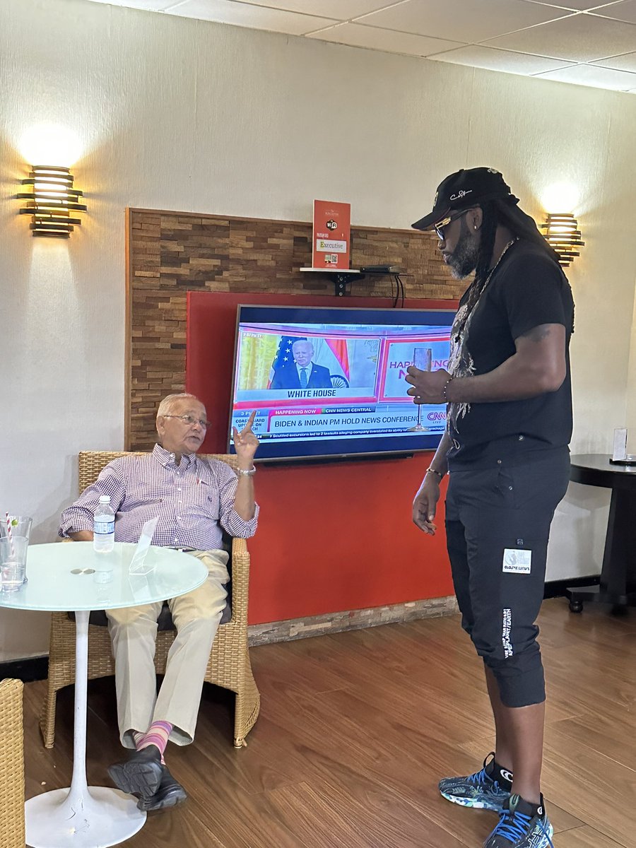 When Universe Boss a chat wid Di Real Boss 🇯🇲❤️cricket 🏏 lovely cricket 🏏