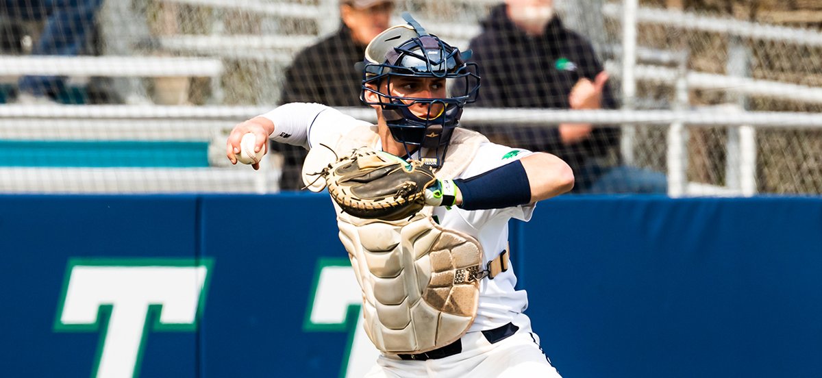 BSB: Mulready Wins Gold Glove Award STORY ➡️ ecgulls.com/x/9kent NOTES * Mulready is the first catcher from New England to claim Gold Glove honors since the award was established in 2007 by the @ABCA1945