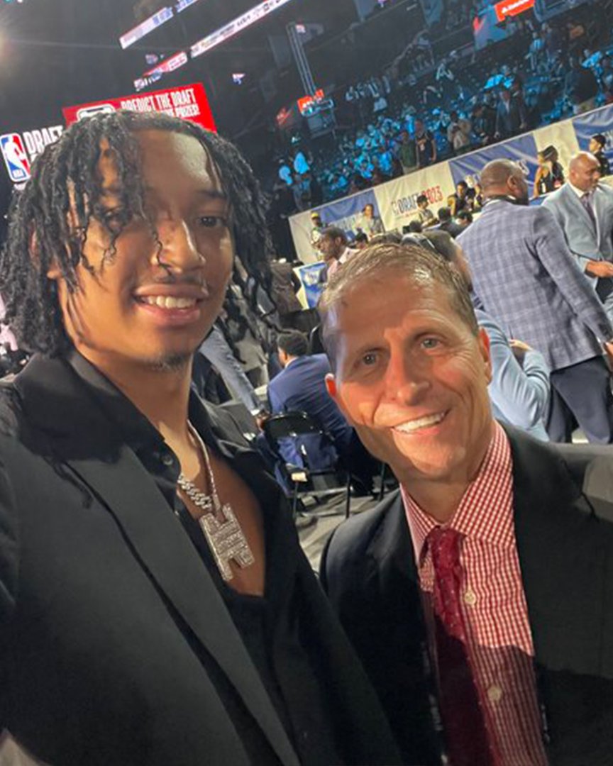 RazorbackMBB's tweet photo. Hogs in the house #NBADraft https://t.co/T0iqnpqIDk
