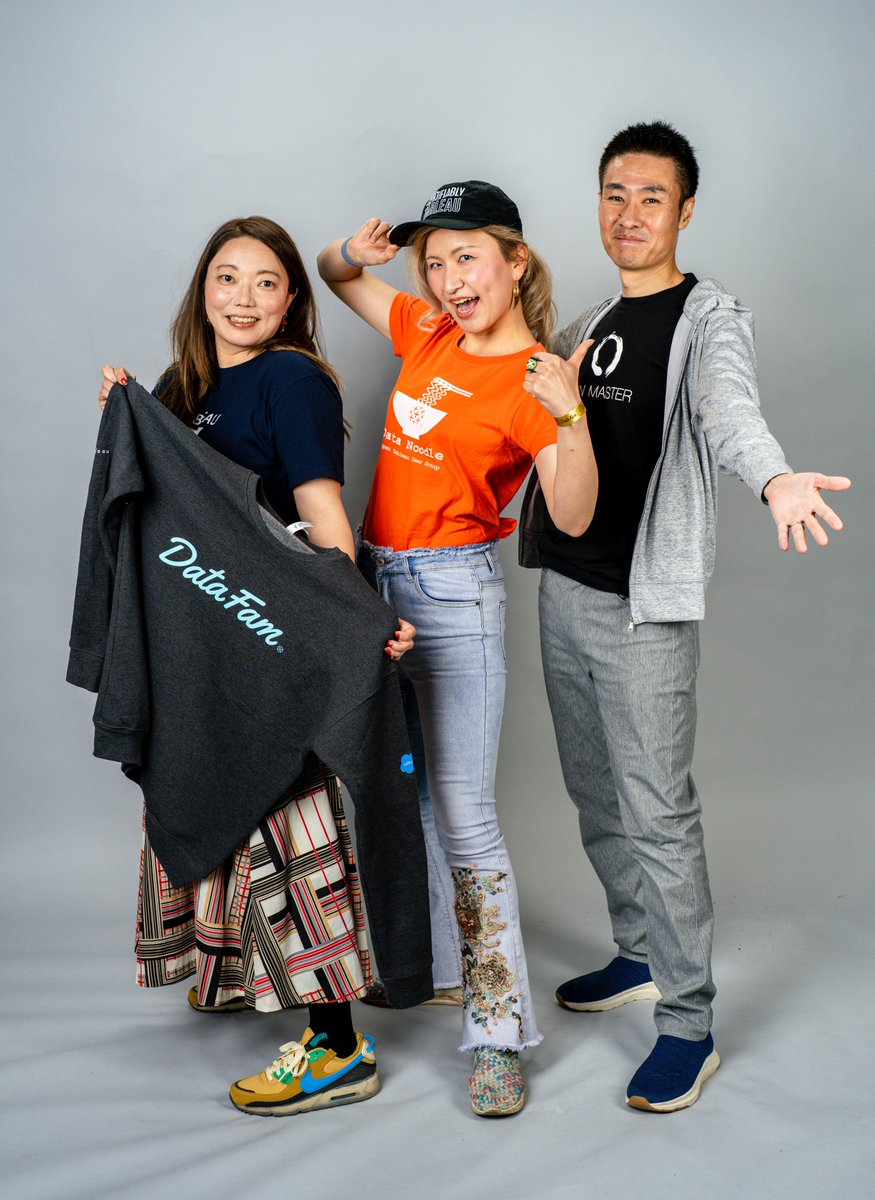DATA_Saber's tweet image. Japan #datafam group photo at #data23 ! Thank you @tableau ❤️
BTW how can I get my cool noodle T-shirts? This is made by #JTUG 🍜