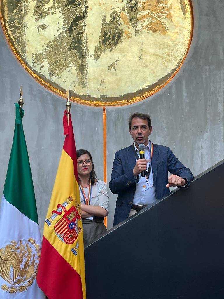 EmbEspMex tweet picture