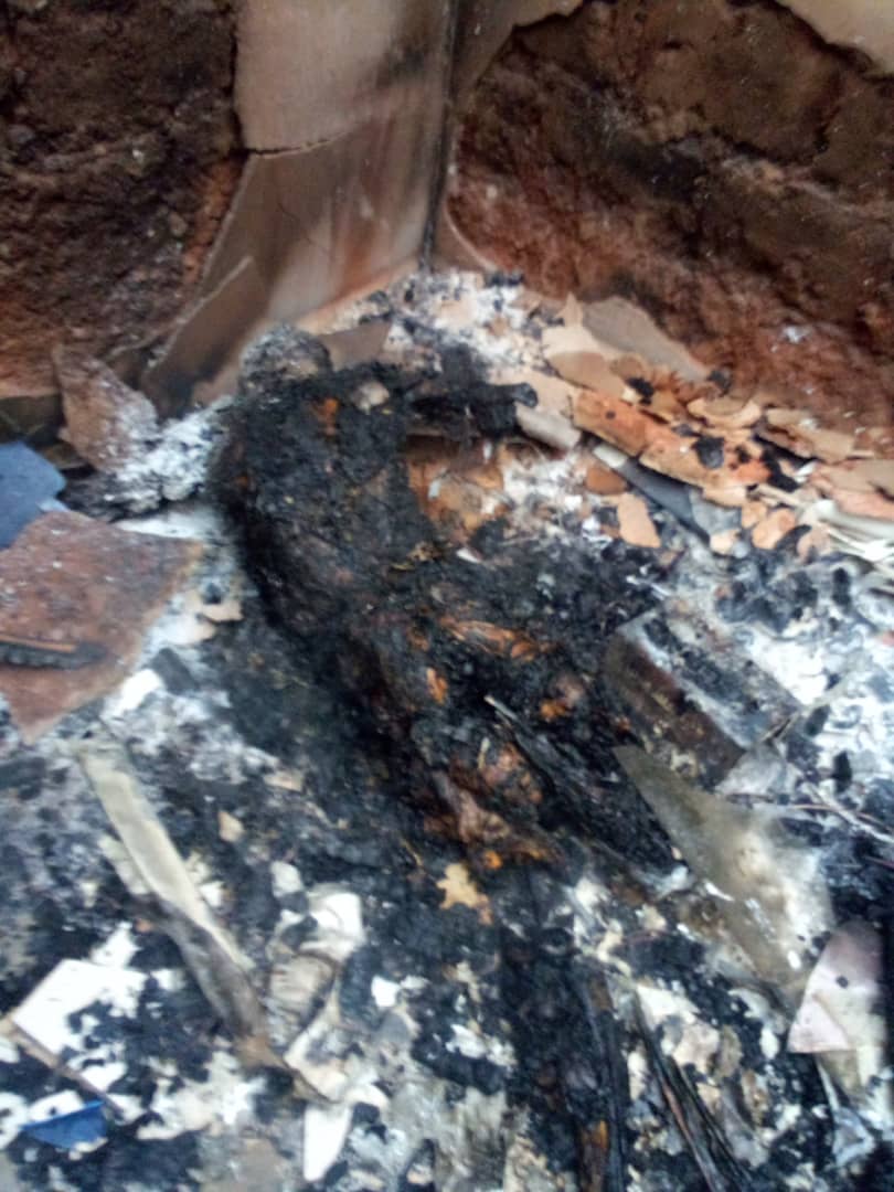 SoyaFor's tweet photo. Serious ethnic cleansing in Babanki #Ambazonia. Human beings burn to ashes in homes by #Cameroun military. #StopCameroonViolations @UNHumanRights @POTUS @CyrilRamaphosa @ayuk_dr @NRC https://t.co/yulBQ2WdQK