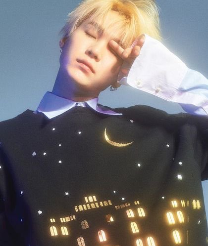 syublight's tweet photo. that moonlight that shines on me at dawn it’s still the same as then :( https://t.co/fW9TiNEKPy