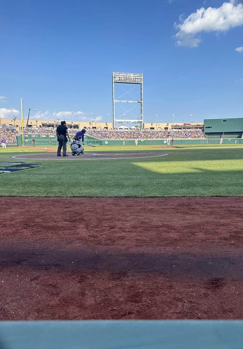 bigdonkey47's tweet photo. Might be the best baseball game I’m ever gonna witness https://t.co/13FRIpQY7S