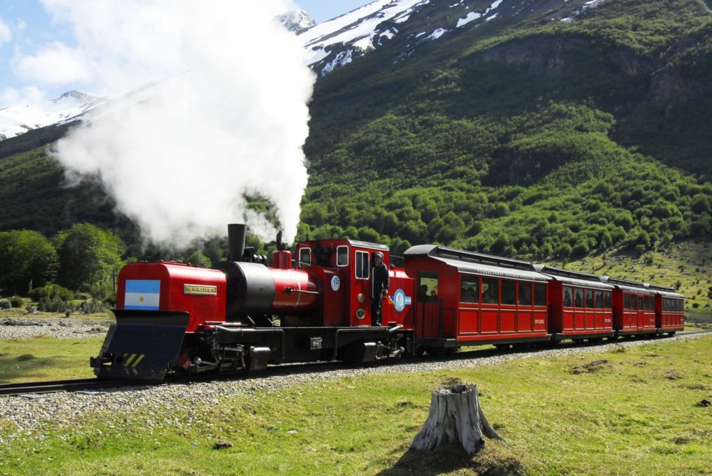 El Tren del Fin del Mundo, un paseo inolvidable 👉 wp.me/pb5B3p-ct 😉 #TierraDelFuego #PatagoniaAndina