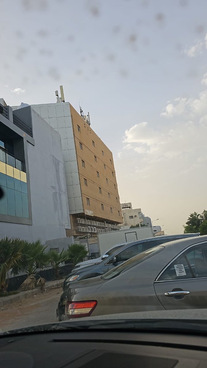 llabree456 tweet media