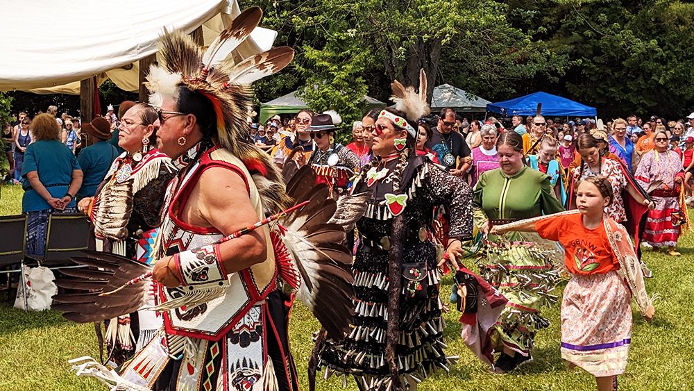 💥The Weekend💥 is here and so is the ToDoOntario weekly e-newsletter. It is filled with things 'To Do' from the Ontario tourism industry.  It is just what you need to plan some fun! 
Read it here 👉 conta.cc/3qTX91H
📸 Georgian Bay Native Friendship Centre Pow Wow