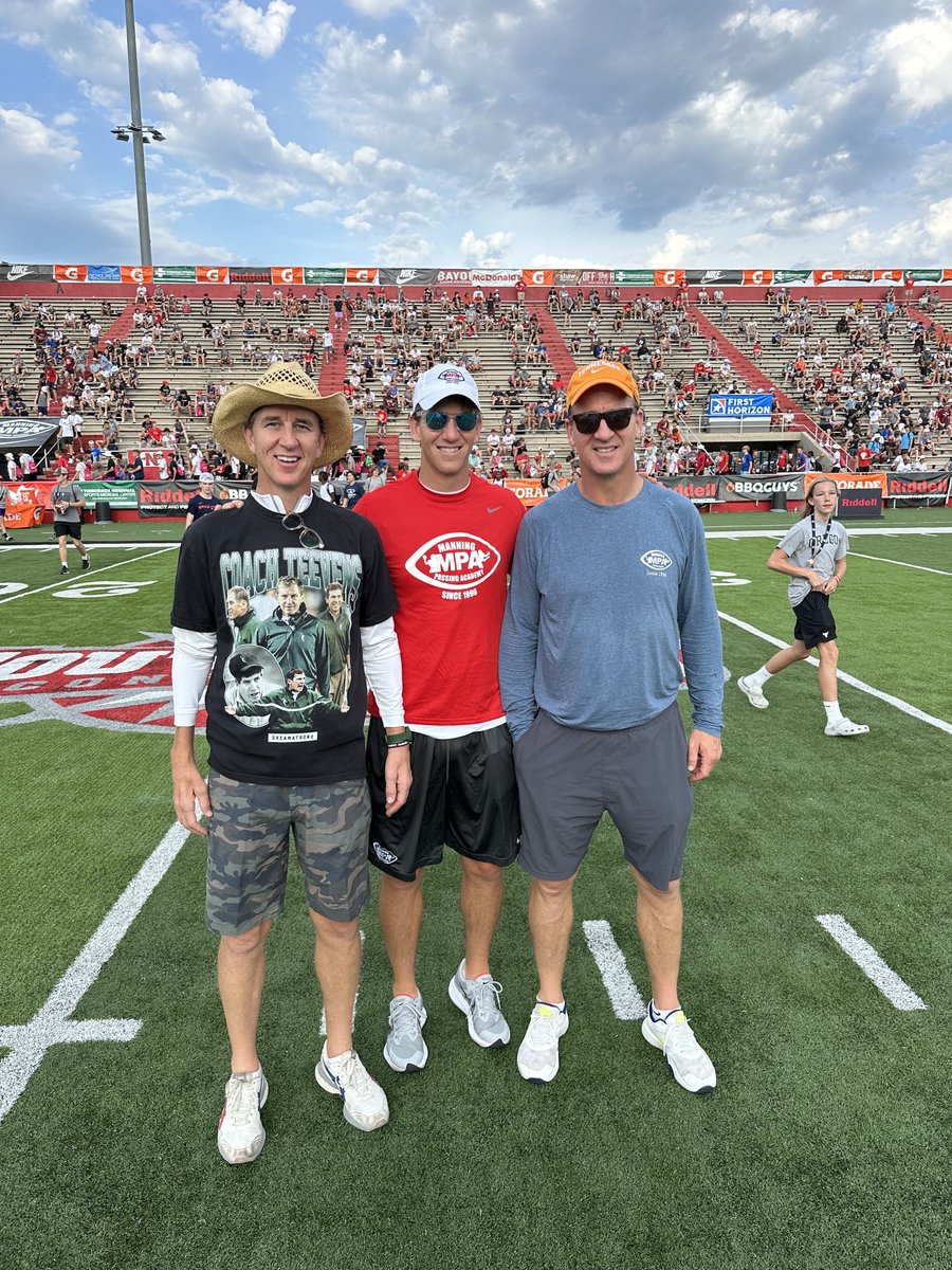 EliManning's tweet photo. Year 27 of the Manning Passing Academy. https://t.co/8XM9hnId00