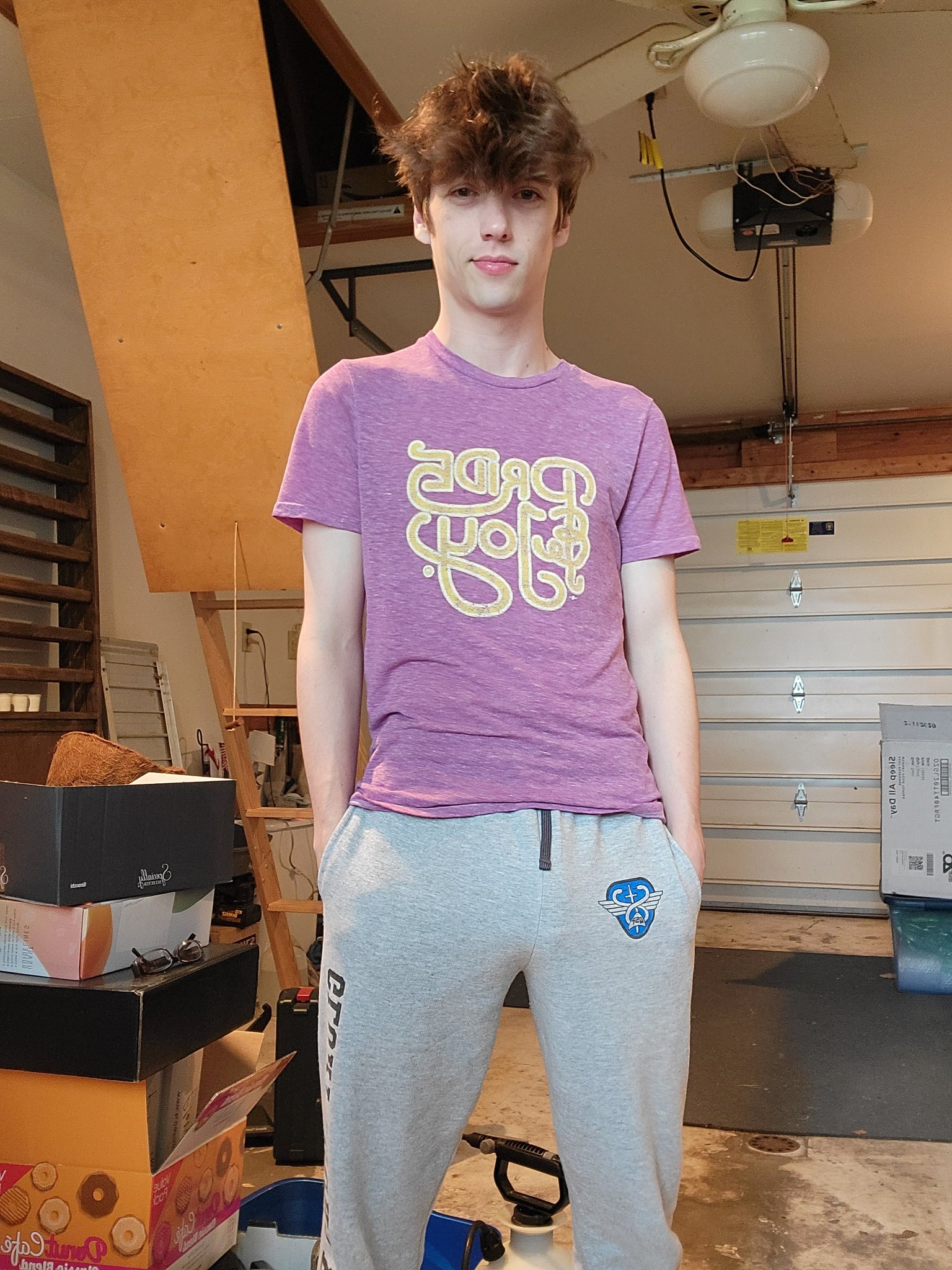 Tannor Reed on Twitter: "The neighbors keep asking what I'm doing in