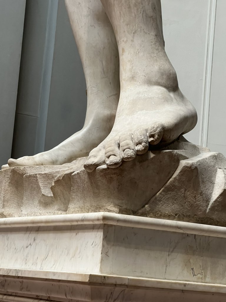 MPSallusti73's tweet photo. The statue of David has to be seen to believed - how Michelangelo sculpted this more than 500 years ago is simply amazing - #boomer #OUinArezzo @OUinArezzo @Soonerorthodds @OUSilverShoes https://t.co/fSOahyhBBF