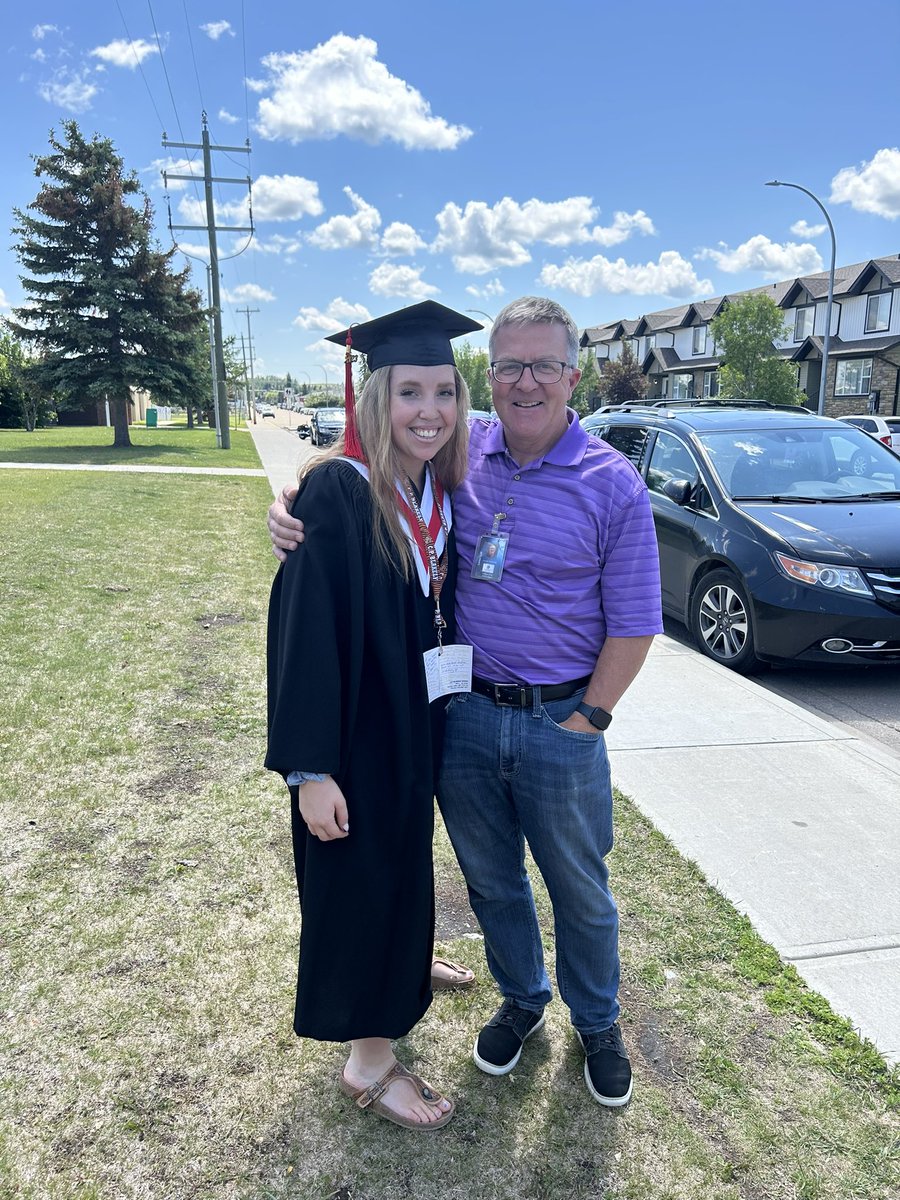 dwpicker's tweet photo. The why to teaching when they graduate and still want a picture with you. My grade 4 class from 2015. Thanks #HJCodyHighSchool https://t.co/i6EOhYfQud
